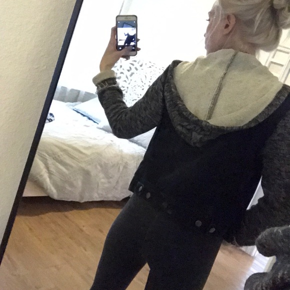 Hooded Jean Jacket - Picture 6 of 7